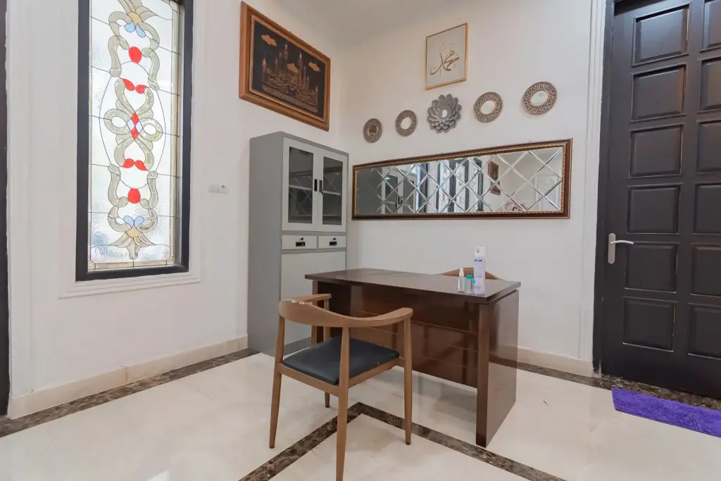 Чиребон: Family Homestay Syariah Cirebon RedPartner