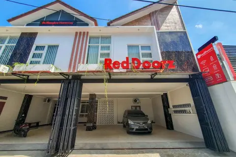 RedDoorz Syariah near Solo Paragon Mall 2 — фото 1