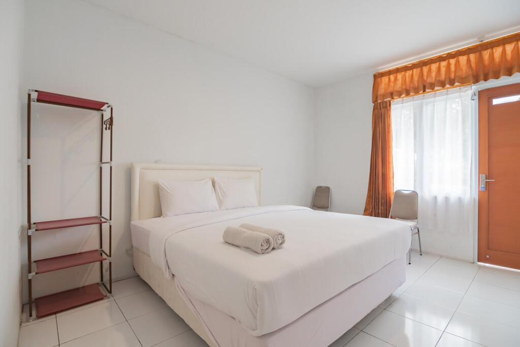 Лембанг: Rossan Villa 4 Hotel RedPartner