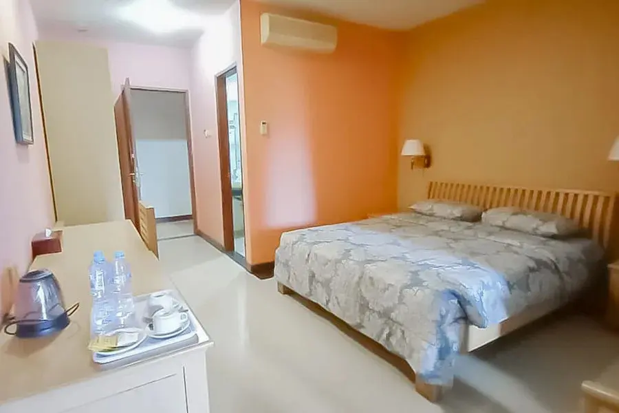 Читарингул: RedDoorz Premium @ Hotel Green Wattana Sentul