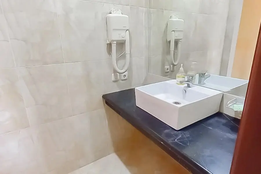 Читарингул: RedDoorz Premium @ Hotel Green Wattana Sentul