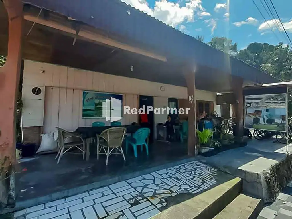 Penginapan Marroan 2 Tuktuk Siadong RedPartner — фото 1