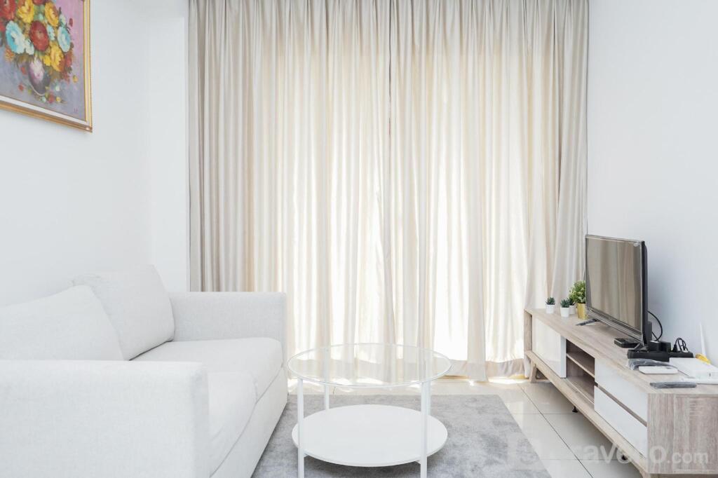 Homey and Comfy 1BR at M-Town Signature Apartment By Travelio — фото 1