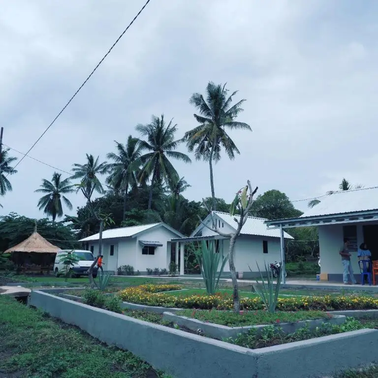 Танджунг: Tasola Beach Village