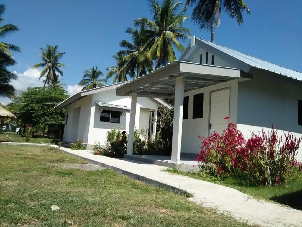 Танджунг: Tasola Beach Village