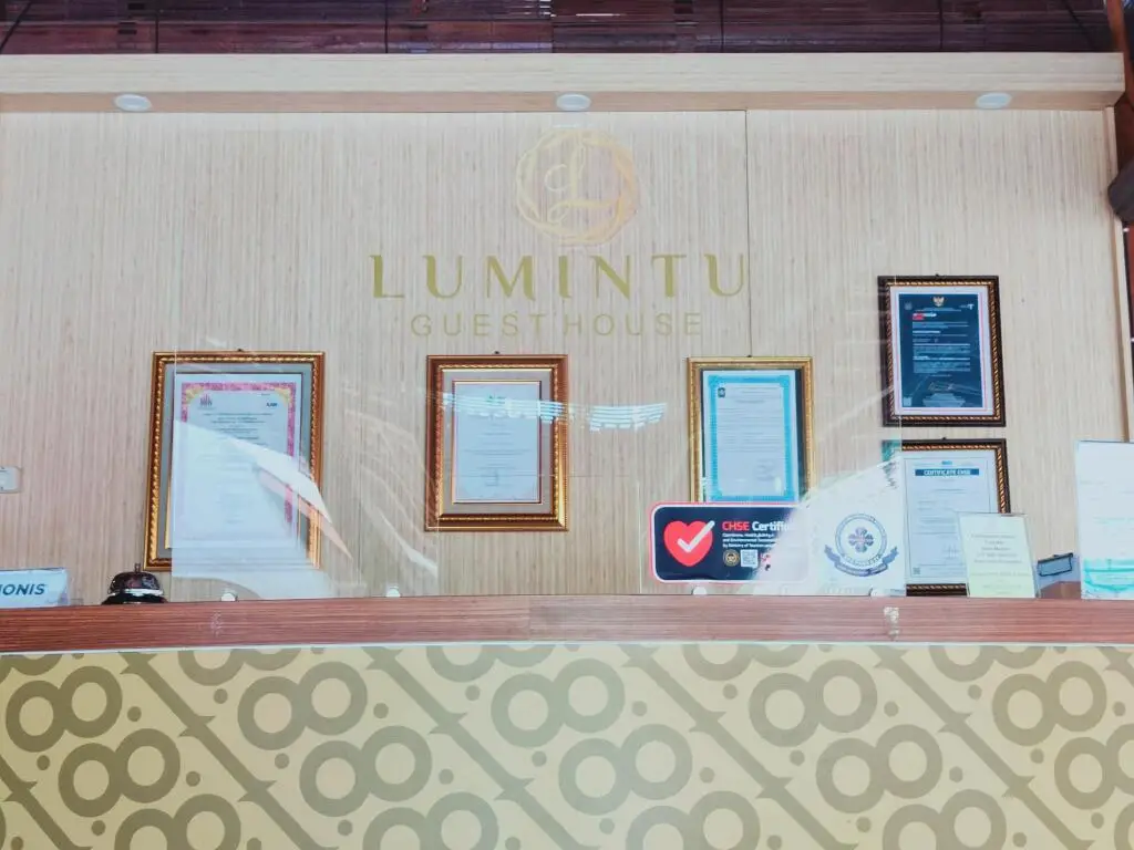 Парангтритис: Lumintu Guest House Syariah