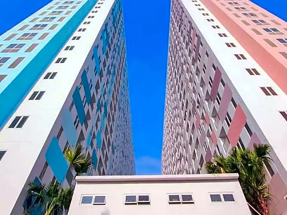 Караванг: Grand Sentraland Apartment by AT Room