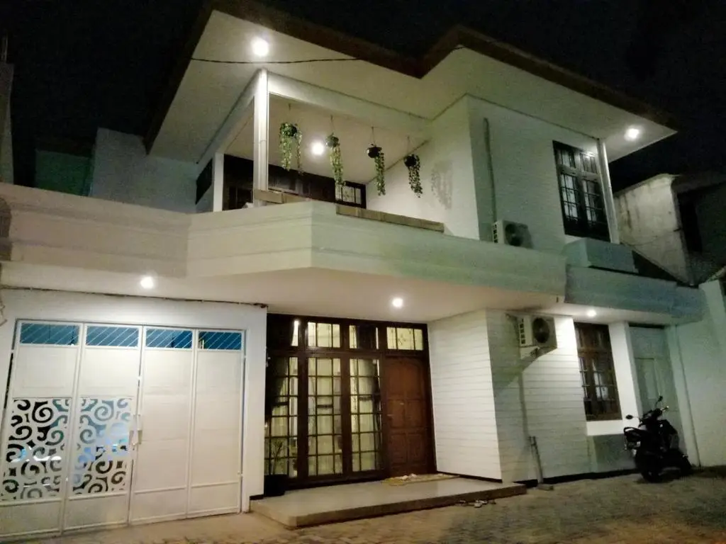 Маланг: RedDoorz near Sanan Malang