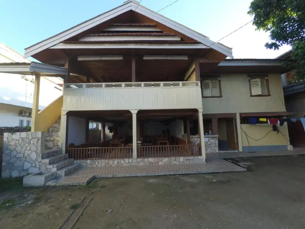 Бира: Wisma Bahari Indah