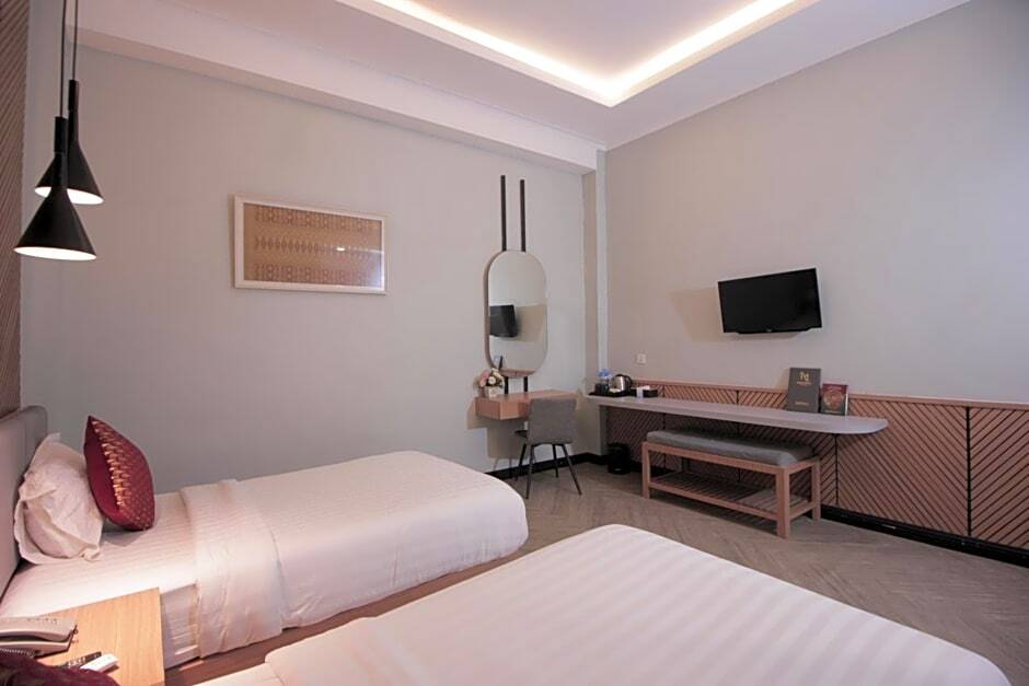 Букиттинги: Muara Hotel