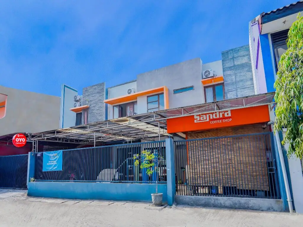 Сурабая: OYO Flagship 90524 Holistay Surabaya