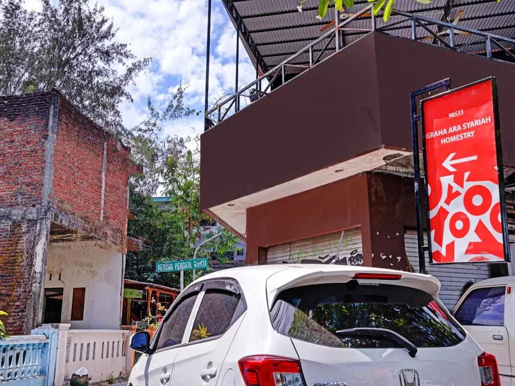 Сурабая: OYO 90533 Graha Ara Syariah Homestay