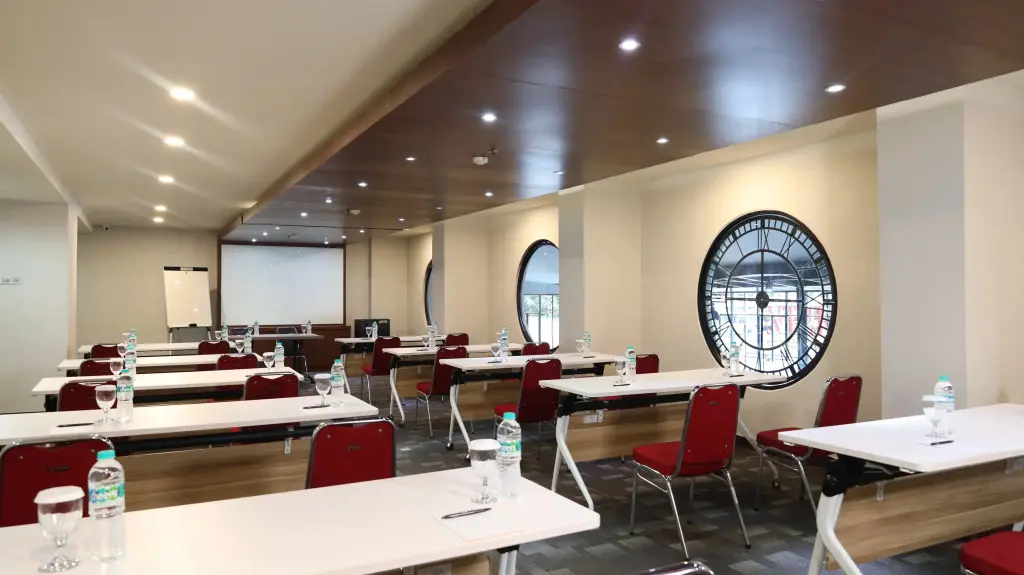 Джакарта: Moritz Hotel Rsab Harapan Kita