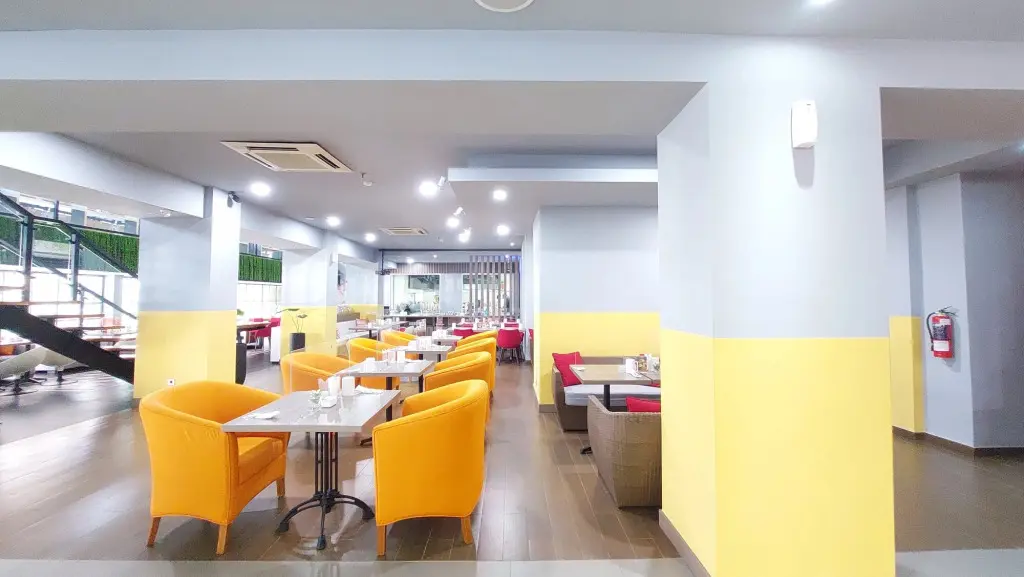 Джакарта: Moritz Hotel Rsab Harapan Kita