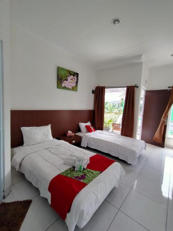 Лембанг: Maulana Hills Syariah Hotel
