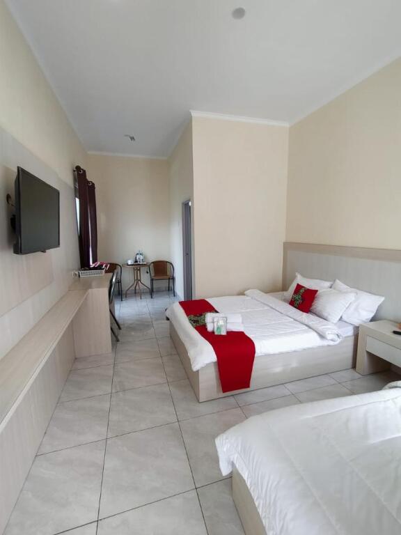 Лембанг: Maulana Hills Syariah Hotel