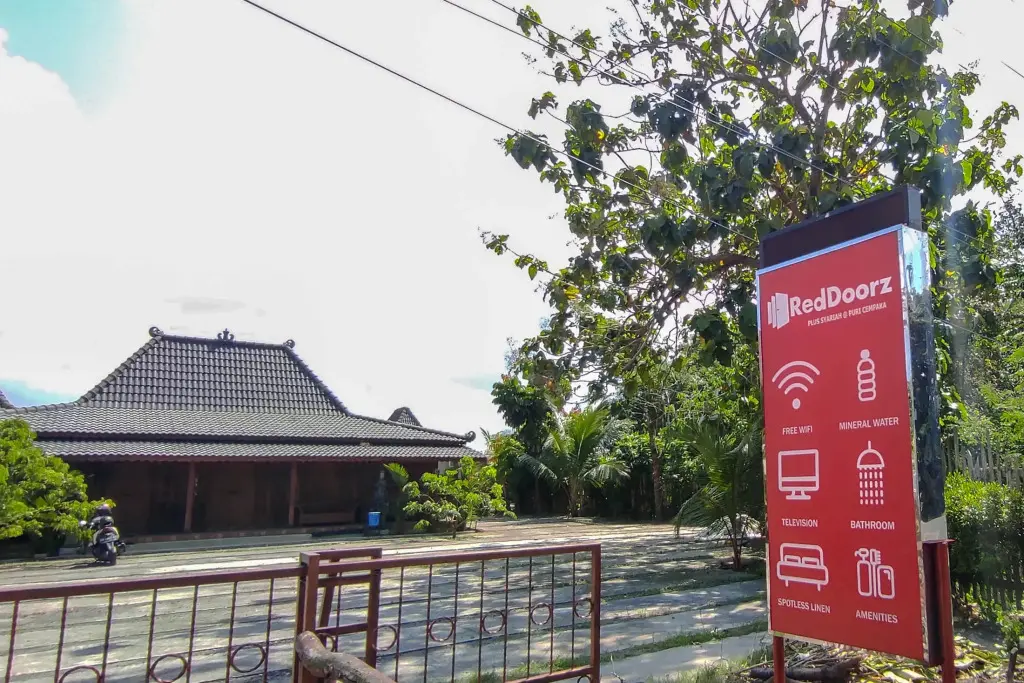 Каласан: RedDoorz Plus Syariah @ Puri Cempaka Prambanan