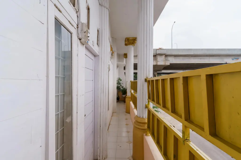 Джакарта: RedDoorz Syariah near Universitas Borobudur