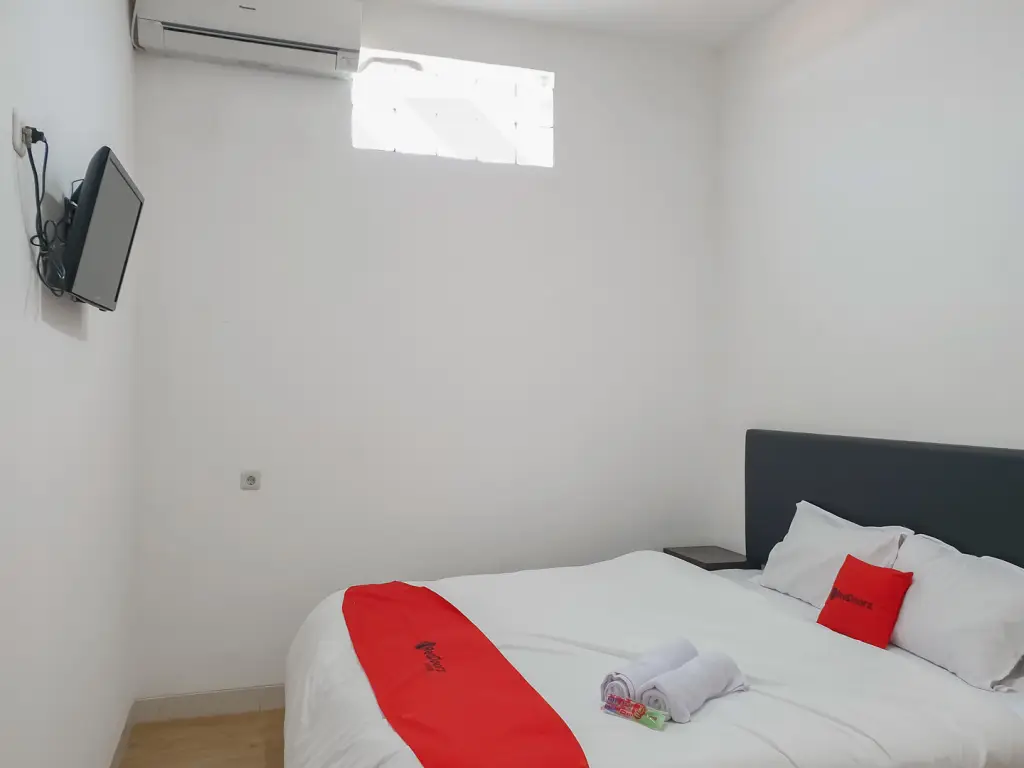 Бандунг: RedDoorz near Istana Plaza 3