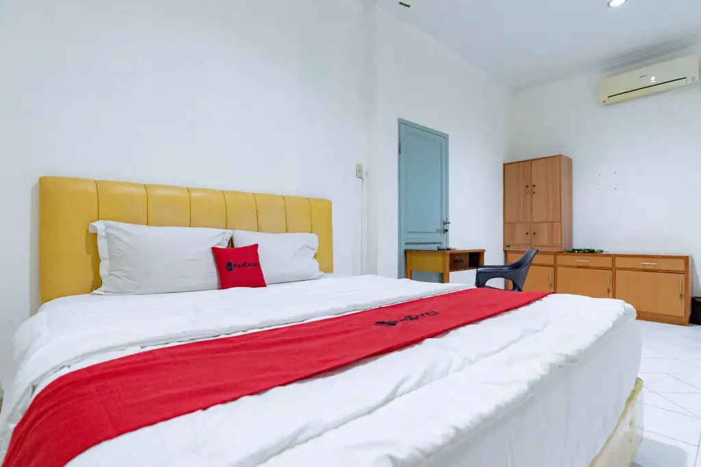 Медан: RedDoorz Plus @ Jalan Iskandar Muda Medan
