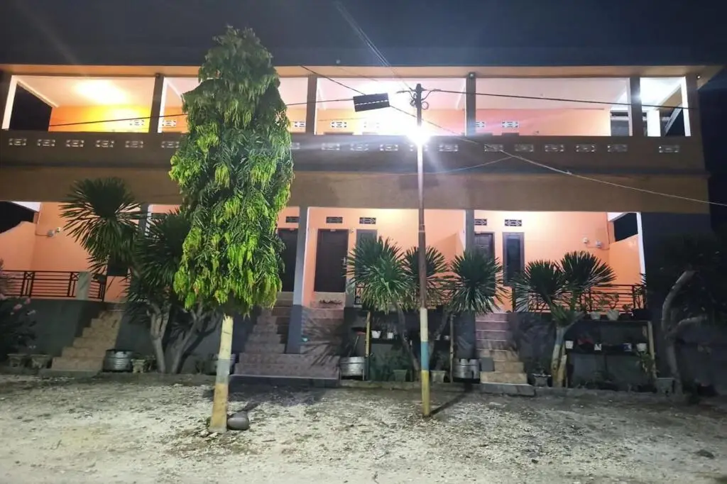 Бира: Penginapan Resky Adriansyah