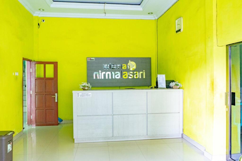 Макассар: Wisma Nirmalasari