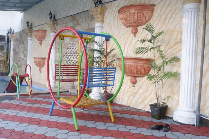 carousel image 5