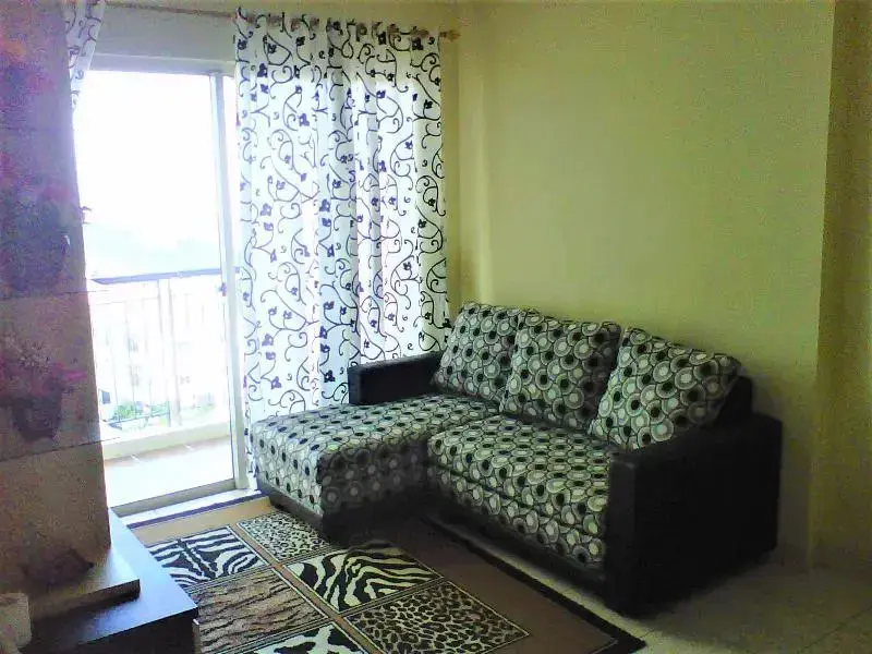 Джакарта: Adaru Property @City Home Apartmen KLP GDG by ZUZU