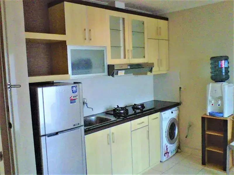 Джакарта: Adaru Property @City Home Apartmen KLP GDG by ZUZU