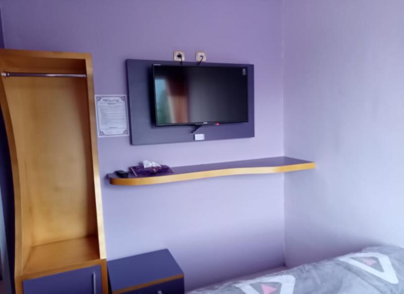 Гарут: Ungu Hotel Garut by ZUZU