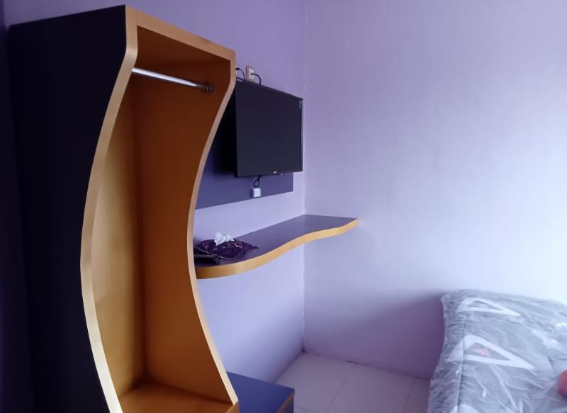 Гарут: Ungu Hotel Garut by ZUZU