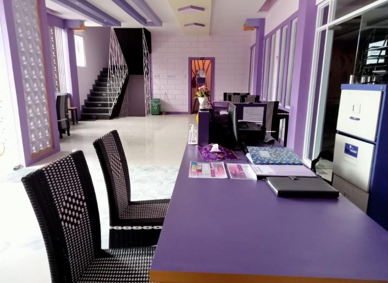 Гарут: Ungu Hotel Garut by ZUZU