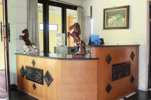 Блора: Hotel Ronggolawe