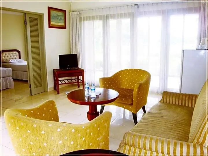 Тангеранг: Bungalow Modern Golf & Country Club