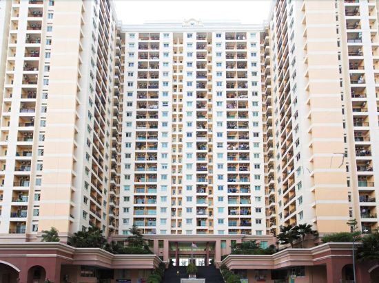 RedDoorz Apartment @ MOI Gading — фото 1