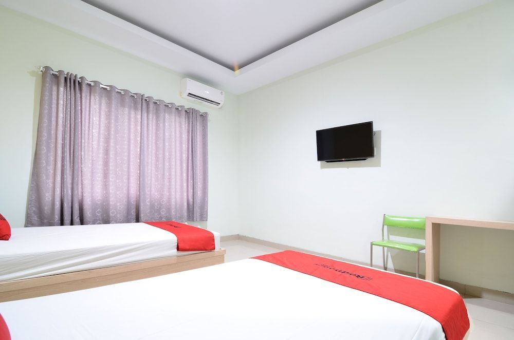 Суракарта: RedDoorz near Museum Keraton Surakarta