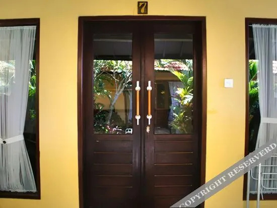 Чангу: Putu Guest House