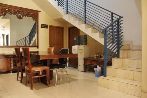 Джакарта: OYO 188 Wisma Nely Murni Guesthouse