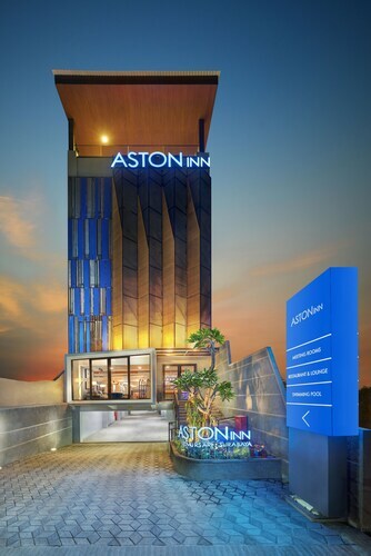 Отель Aston Inn Jemursari — фото 1