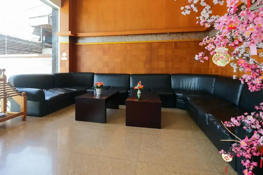 Сампит: Idola Hotel