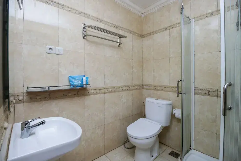 Сампит: Idola Hotel