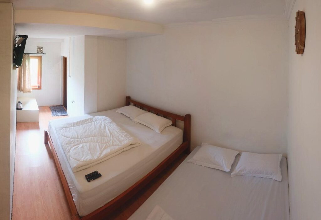 Диэнь Кулон: Tani Jiwo Hostel
