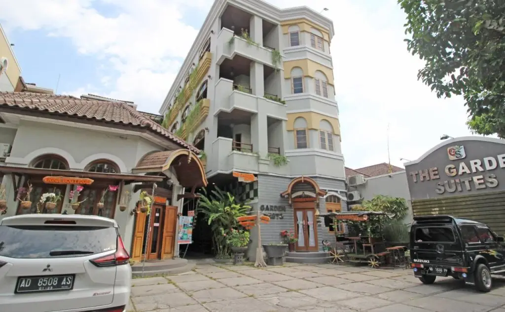 Суракарта: The Garden Suites Solo