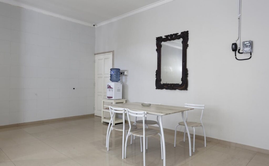 Депок: RedDoorz Plus near Adisucipto Airport 2