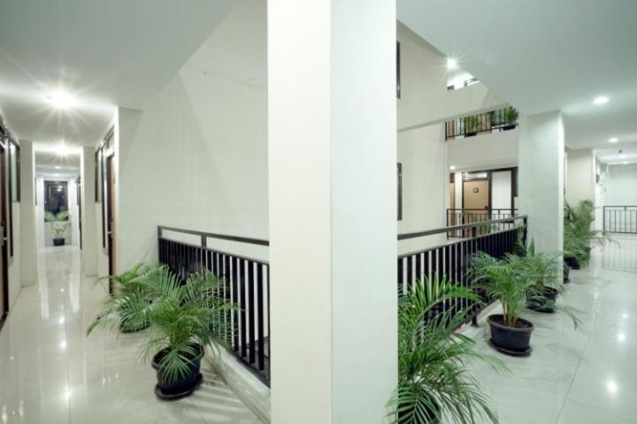 Депок: D'Paragon Seturan 3