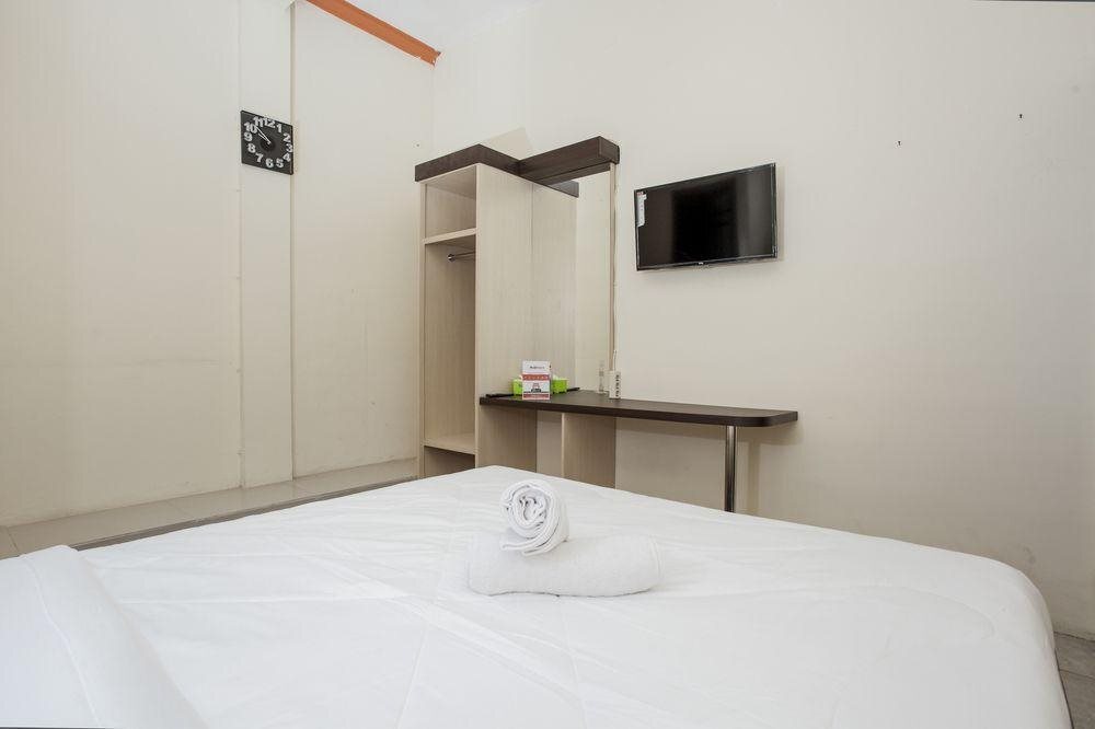 Сурабая: Sky Inn Syariah Mastrip 1 Surabaya by Reddoorz