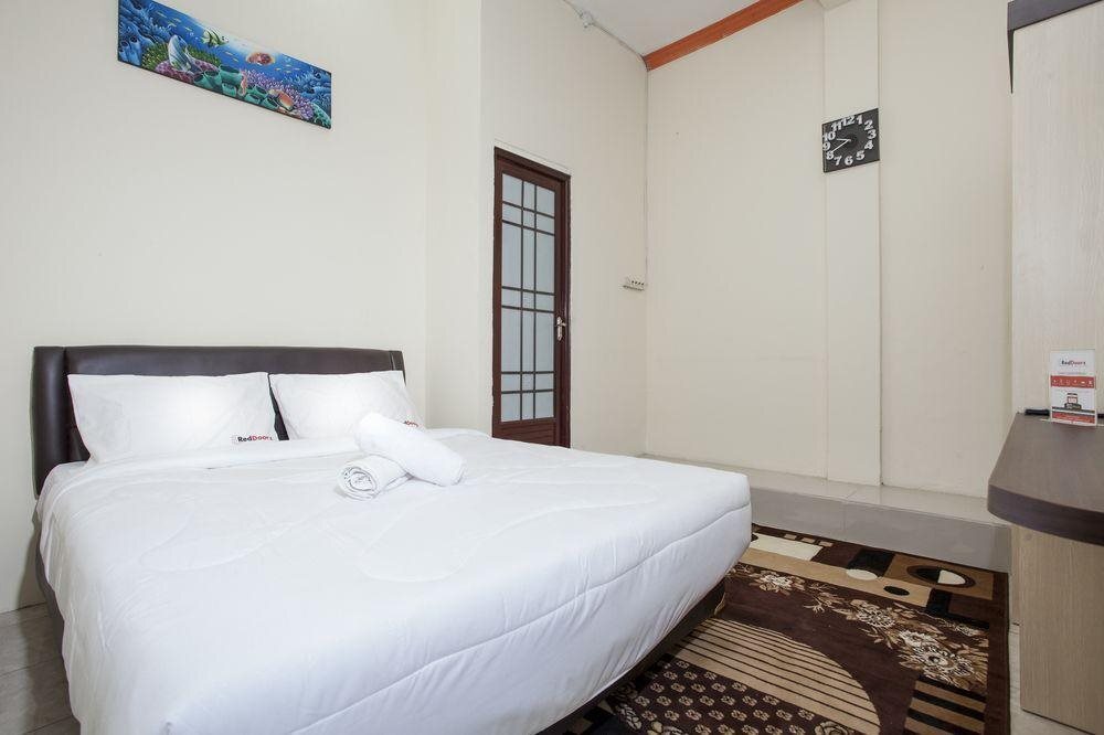 Сурабая: Sky Inn Syariah Mastrip 1 Surabaya by Reddoorz