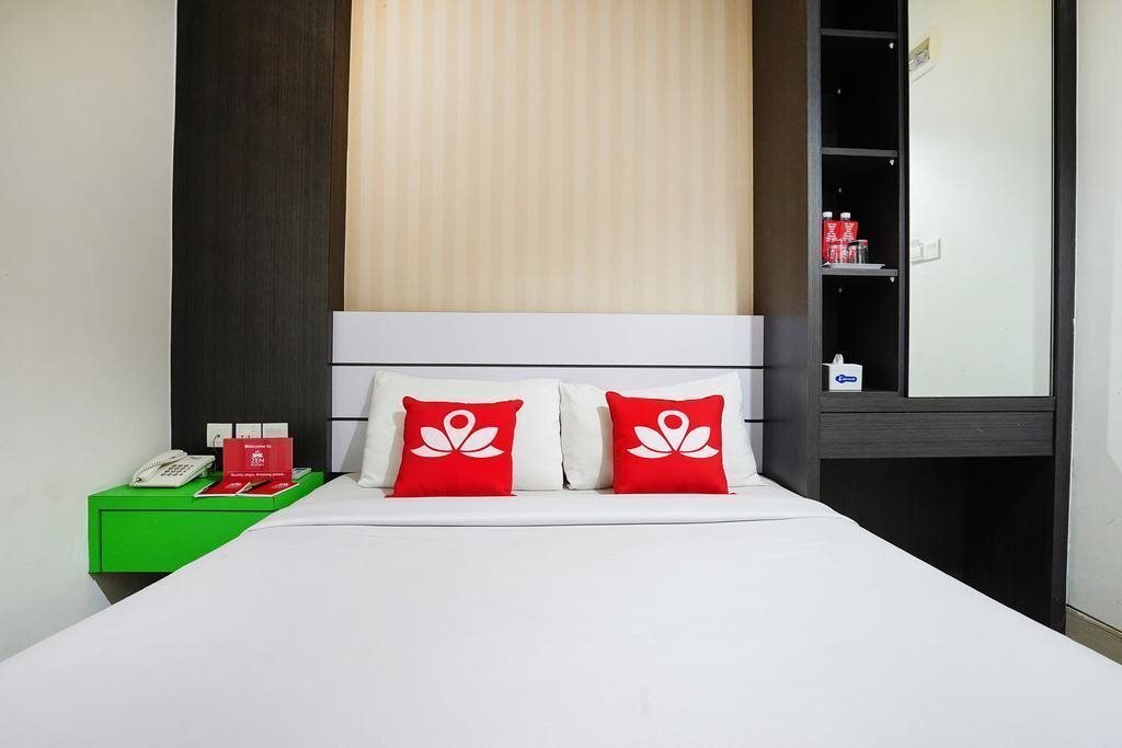 Батам: Redlink Hotel by ZEN Rooms