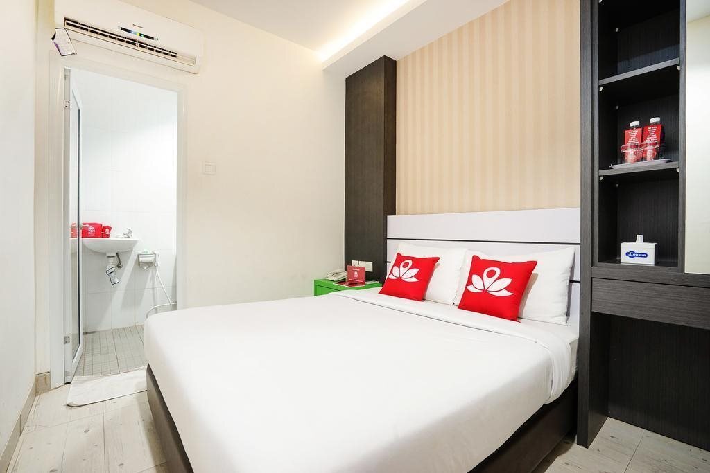 Батам: Redlink Hotel by ZEN Rooms