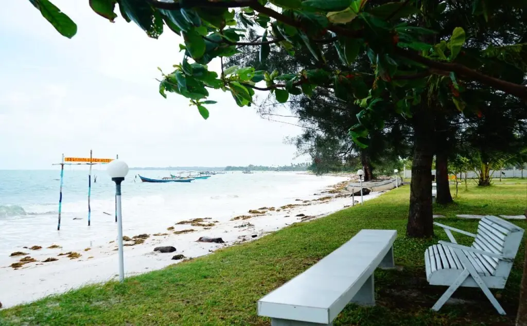 Белитунг: Kelayang Beach Hotel by Oyo Rooms